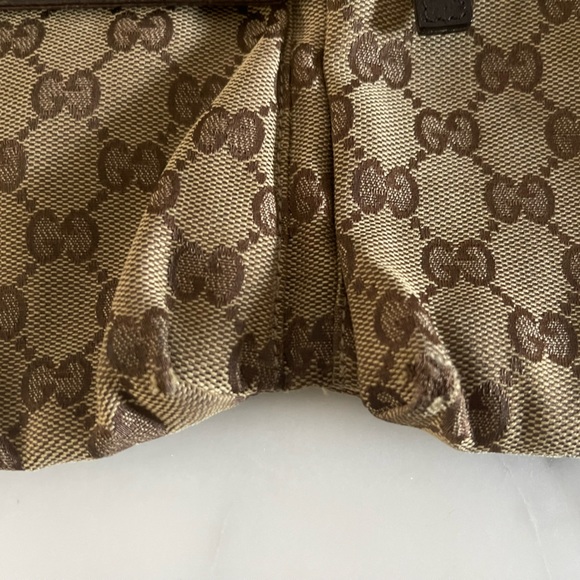 Authentic Gucci waist bag/Fanny pack pouch - Picture 2 of 4